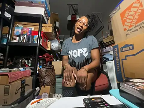 Snapshot of wynterheat chatting on July 18, 2026, 12:20 pm wynterheat online show from July 18, 2026, 12:20 pm