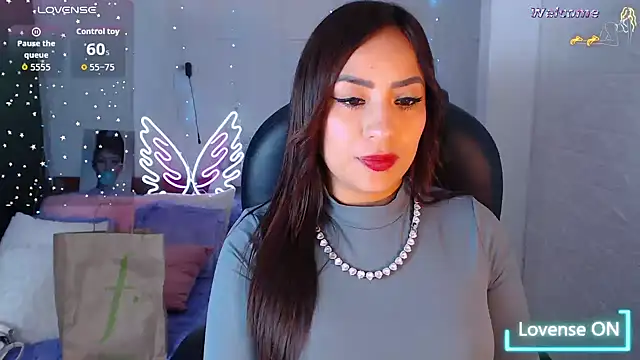 Snapshot of Paulina_627 chatting on June 20, 2026, 3:04 pm Paulina 627 online show from June 20, 2026, 3:04 pm