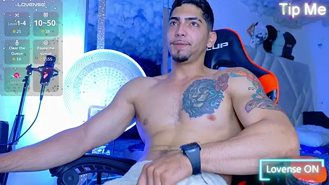 Rich boy01 online show from October 11, 2025, 12:58 pm