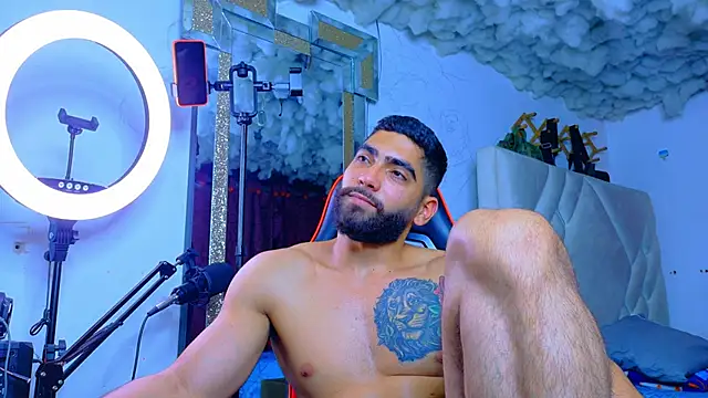 Rich boy01 online show from April 18, 2026, 7:07 pm