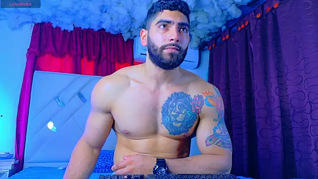 Snapshot of Rich_boy01 chatting on May 14, 2026, 2:35 pm Rich boy01 online show from May 14, 2026, 2:35 pm