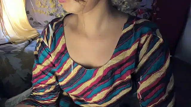 aarjulove online show from June 4, 2026, 9:59 am
