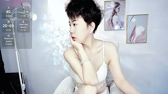 9ering-Er online show from November 5, 2025, 8:53 pm