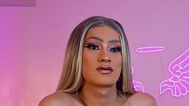  scarletmoore online show from September 17, 2025, 6:37 am