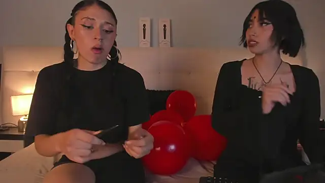 Zowi Hottiee online show from February 13, 2025, 5:16 am