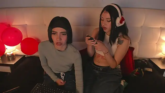 Zowi Hottiee online show from February 14, 2025, 4:58 am