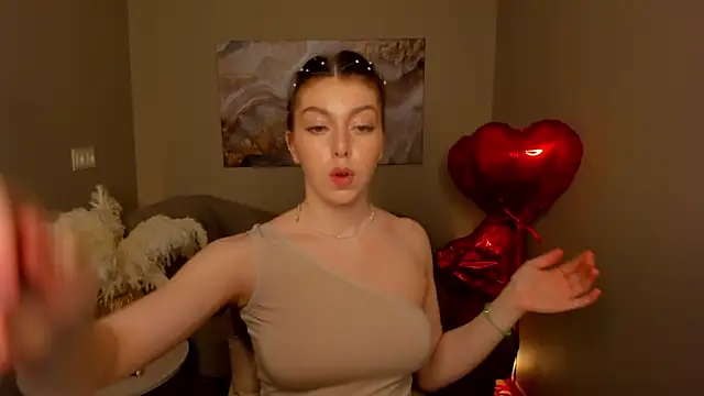 MollyMeltorr online show from February 11, 2026, 2:44 pm