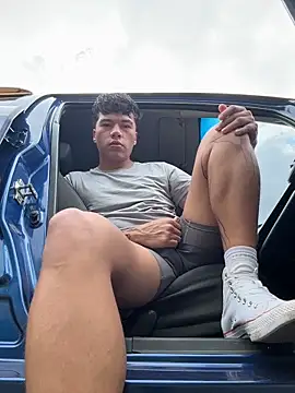 Logan smith1 online show from November 26, 2025, 5:58 pm