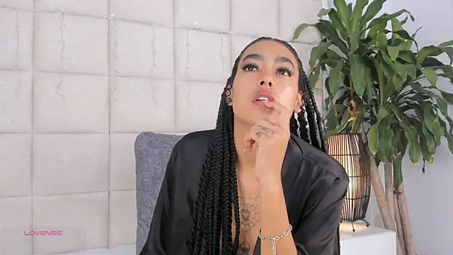 Nia Bunny online show from December 30, 2024, 6:16 pm