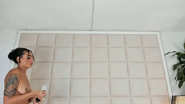 Nia Bunny online show from January 15, 2025, 5:15 pm