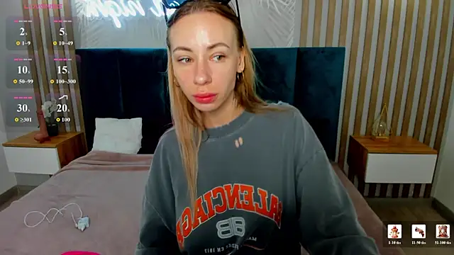 Snapshot of Diana_Garrett chatting on July 6, 2026, 1:57 am Diana Garrett online show from July 6, 2026, 1:57 am