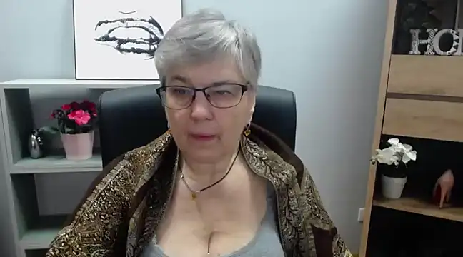 IrisDream online show from January 17, 2025, 10:11 am