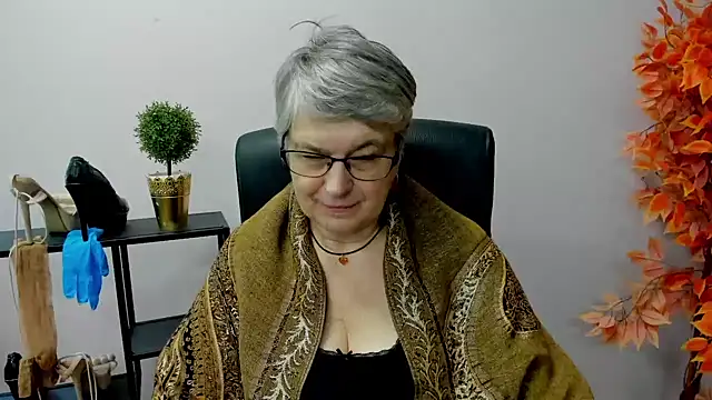 IrisDream online show from January 28, 2025, 10:45 am