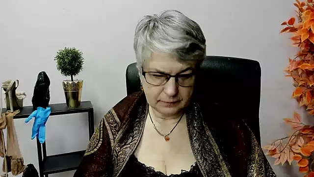 IrisDream online show from February 12, 2025, 7:13 am