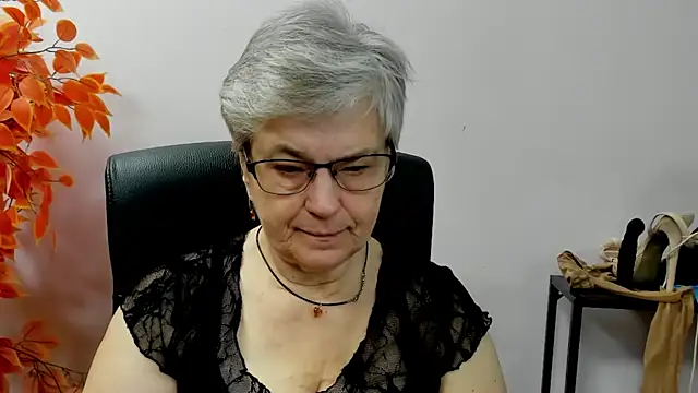 IrisDream online show from September 29, 2025, 6:18 am