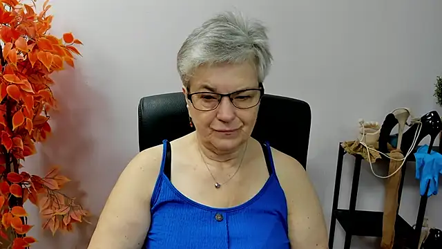 IrisDream online show from October 7, 2025, 6:10 am