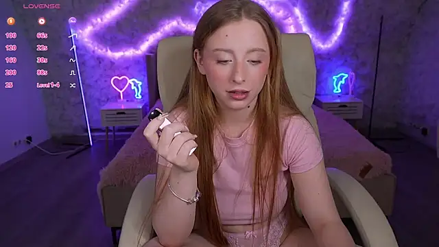 SilverrMoon online show from March 3, 2025, 11:14 pm