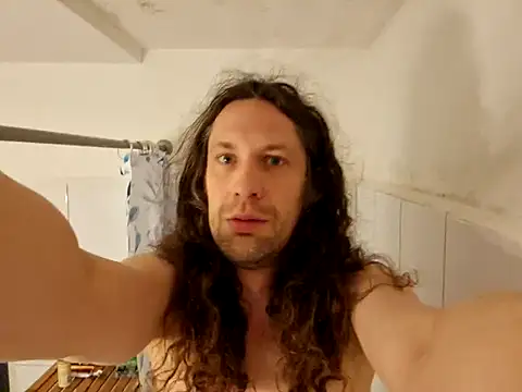 Josephine LIVE online show from October 12, 2025, 6:01 am