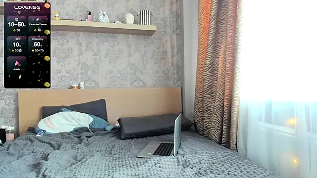 purebeautie13 online show from January 8, 2025, 10:37 am