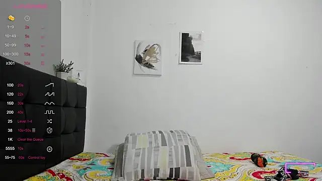 RoddyRich11 online show from September 12, 2025, 1:33 pm