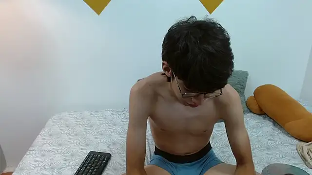 jhoellx online show from January 14, 2025, 3:36 pm