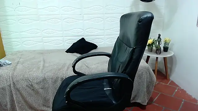 jhoellx online show from January 26, 2025, 6:37 pm