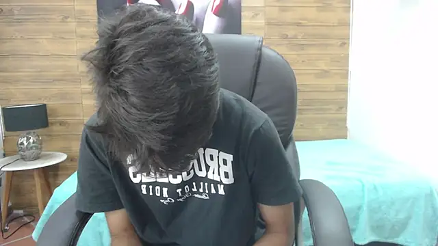 jhoellx online show from February 4, 2025, 12:33 pm