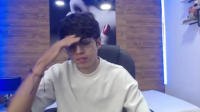 jhoellx online show from March 1, 2025, 12:23 pm