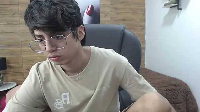 jhoellx online show from March 18, 2025, 1:20 pm