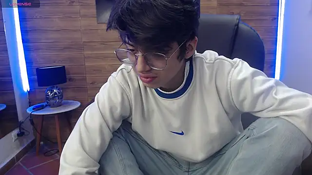 jhoellx online show from March 22, 2025, 12:35 pm