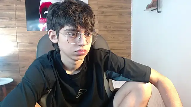 jhoellx online show from September 9, 2025, 8:19 pm