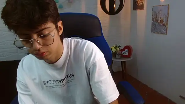 jhoellx online show from September 14, 2025, 1:21 pm