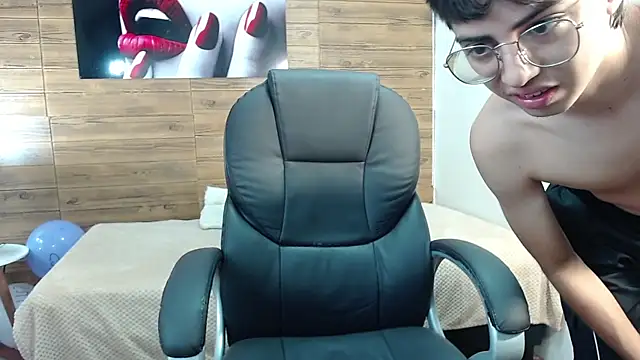 jhoellx online show from October 12, 2025, 12:59 pm