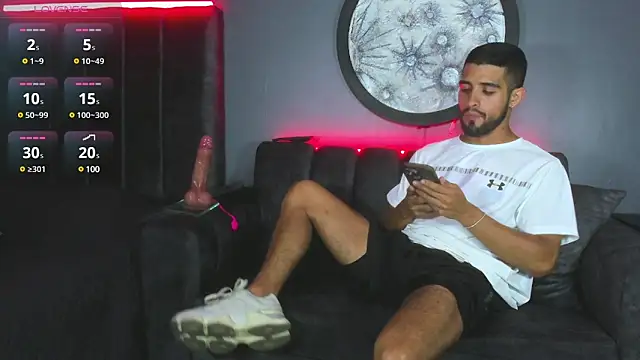 Snapshot of khriss_brown chatting on March 5, 2025, 12:16 am khriss brown online show from March 5, 2025, 12:16 am