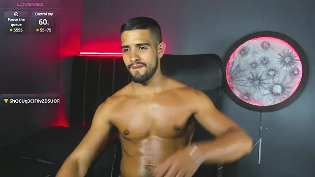 Snapshot of khriss_brown chatting on March 13, 2025, 12:48 am khriss brown online show from March 13, 2025, 12:48 am