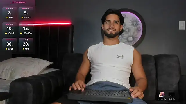 Snapshot of khriss_brown chatting on December 1, 2025, 10:26 pm khriss brown online show from December 1, 2025, 10:26 pm