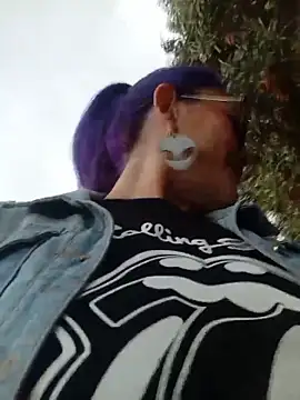 Snapshot of sophie_banger chatting on October 18, 2025, 9:15 pm sophie banger online show from October 18, 2025, 9:15 pm