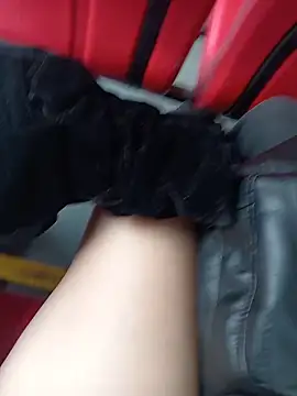 Snapshot of sophie_banger chatting on October 22, 2025, 5:13 pm sophie banger online show from October 22, 2025, 5:13 pm