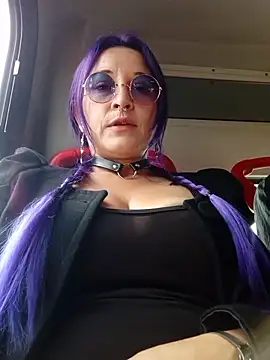 Snapshot of sophie_banger chatting on October 31, 2025, 8:32 pm sophie banger online show from October 31, 2025, 8:32 pm