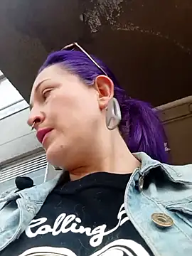 Snapshot of sophie_banger chatting on November 8, 2025, 9:13 pm sophie banger online show from November 8, 2025, 9:13 pm