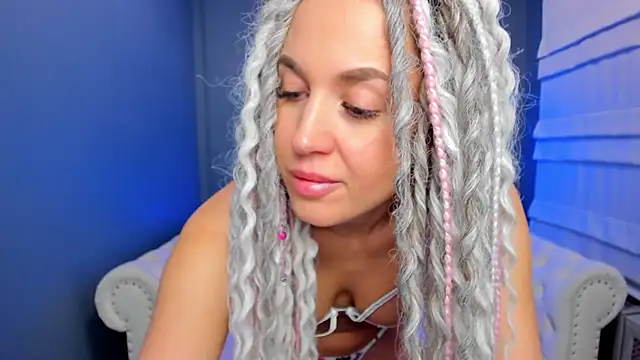 rock n roxy online show from February 8, 2025, 1:32 am