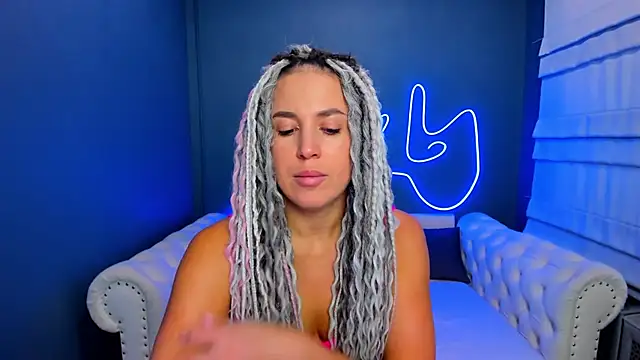 rock n roxy online show from September 19, 2025, 1:18 am