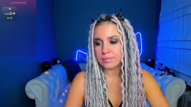 rock n roxy online show from October 31, 2025, 1:28 am