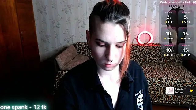 Miya Wey  online show from February 9, 2025, 6:58 pm