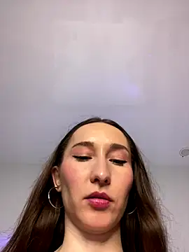 cutte dora online show from November 19, 2025, 1:55 pm