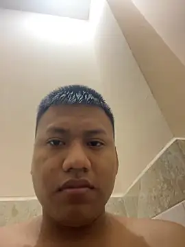 alejooxhot online show from June 16, 2026, 1:36 pm