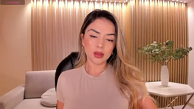 Snapshot of ChloePreston_ chatting on June 12, 2026, 11:09 am ChloePreston online show from June 12, 2026, 11:09 am