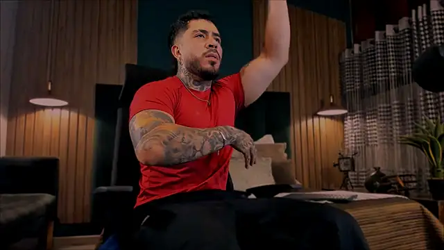 LeoSalvatore  online show from February 6, 2025, 3:37 am