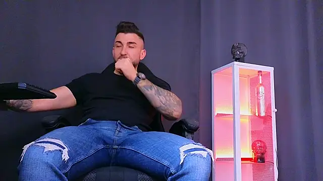 MightyAaron66 online show from February 20, 2025, 3:45 am