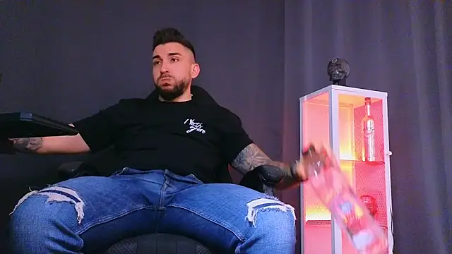 MightyAaron66 online show from February 22, 2025, 6:06 am